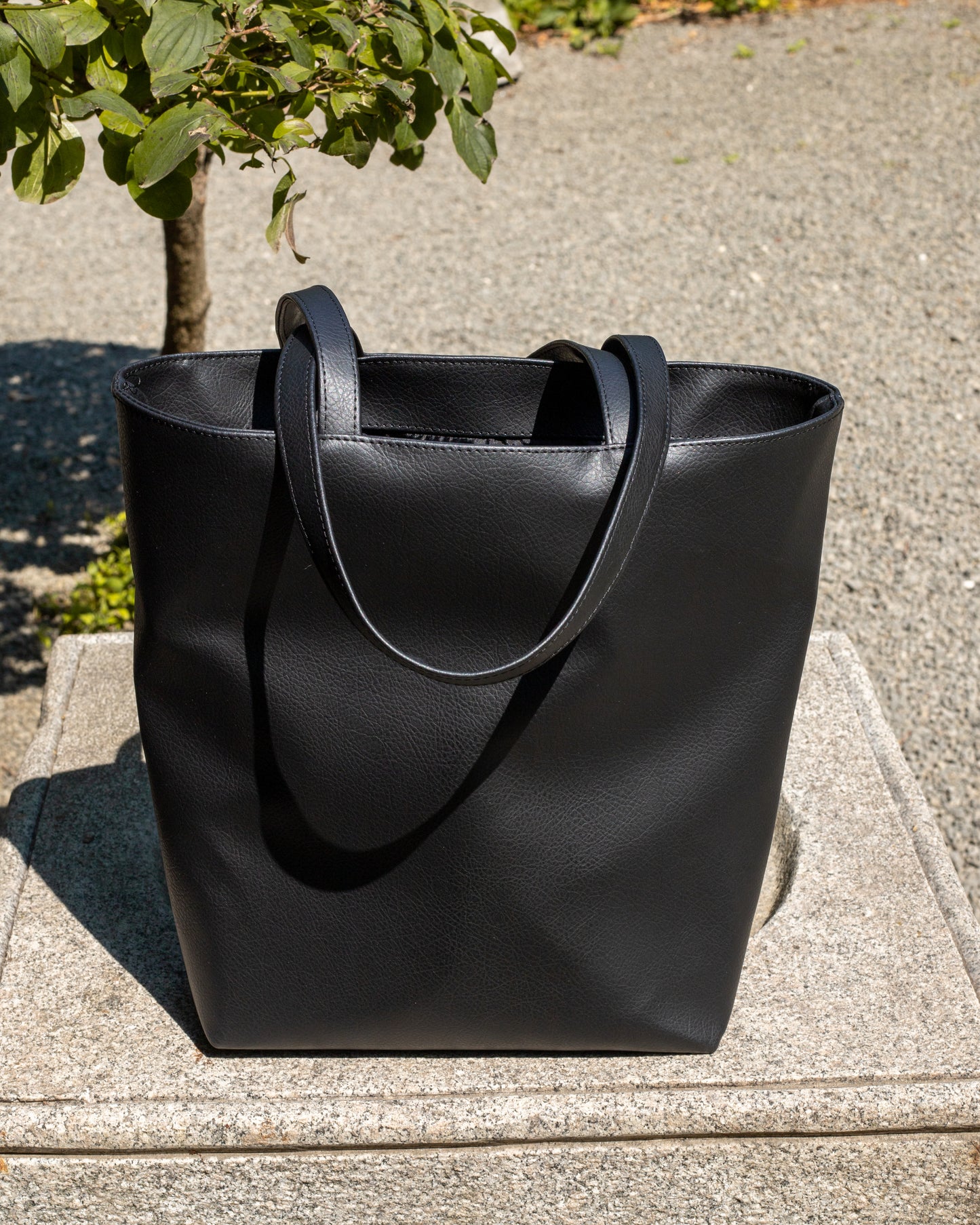 IRIS Black Tote Bag Combo - zoe & co