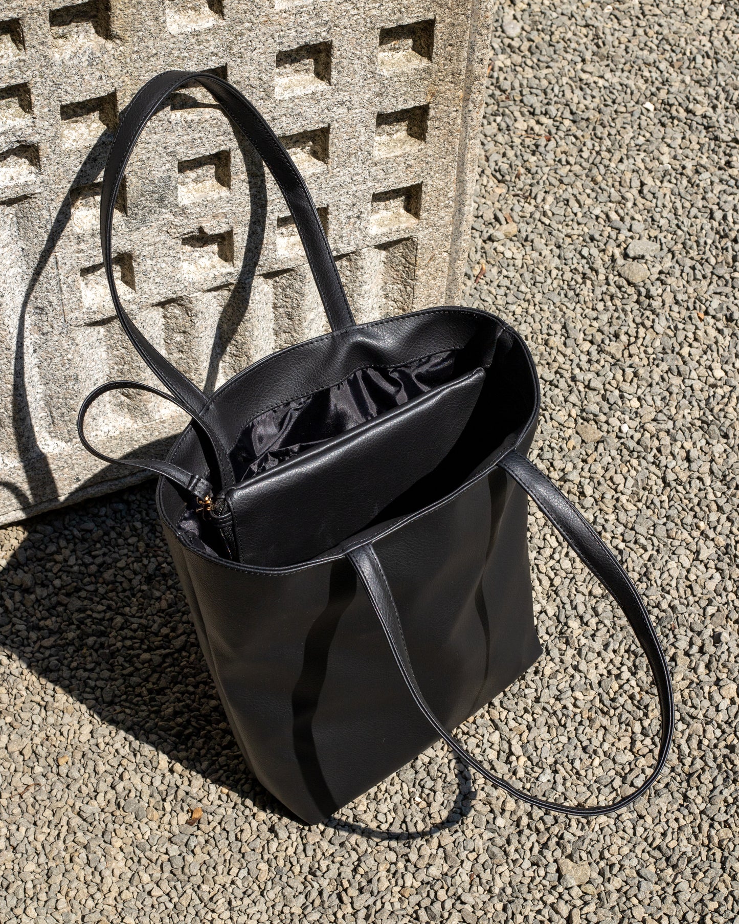 IRIS Black Tote Bag Combo - zoe & co
