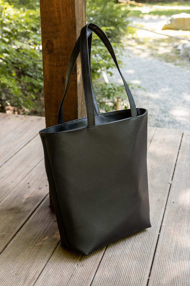 IRIS Black Tote Bag Combo - zoe & co