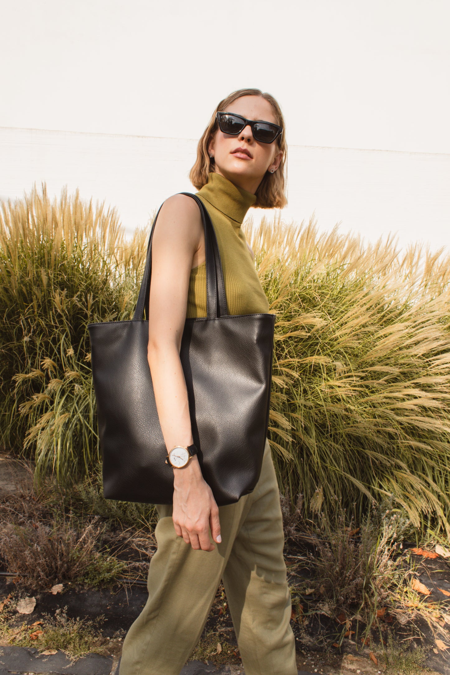 IRIS Black Tote Bag Combo - zoe & co