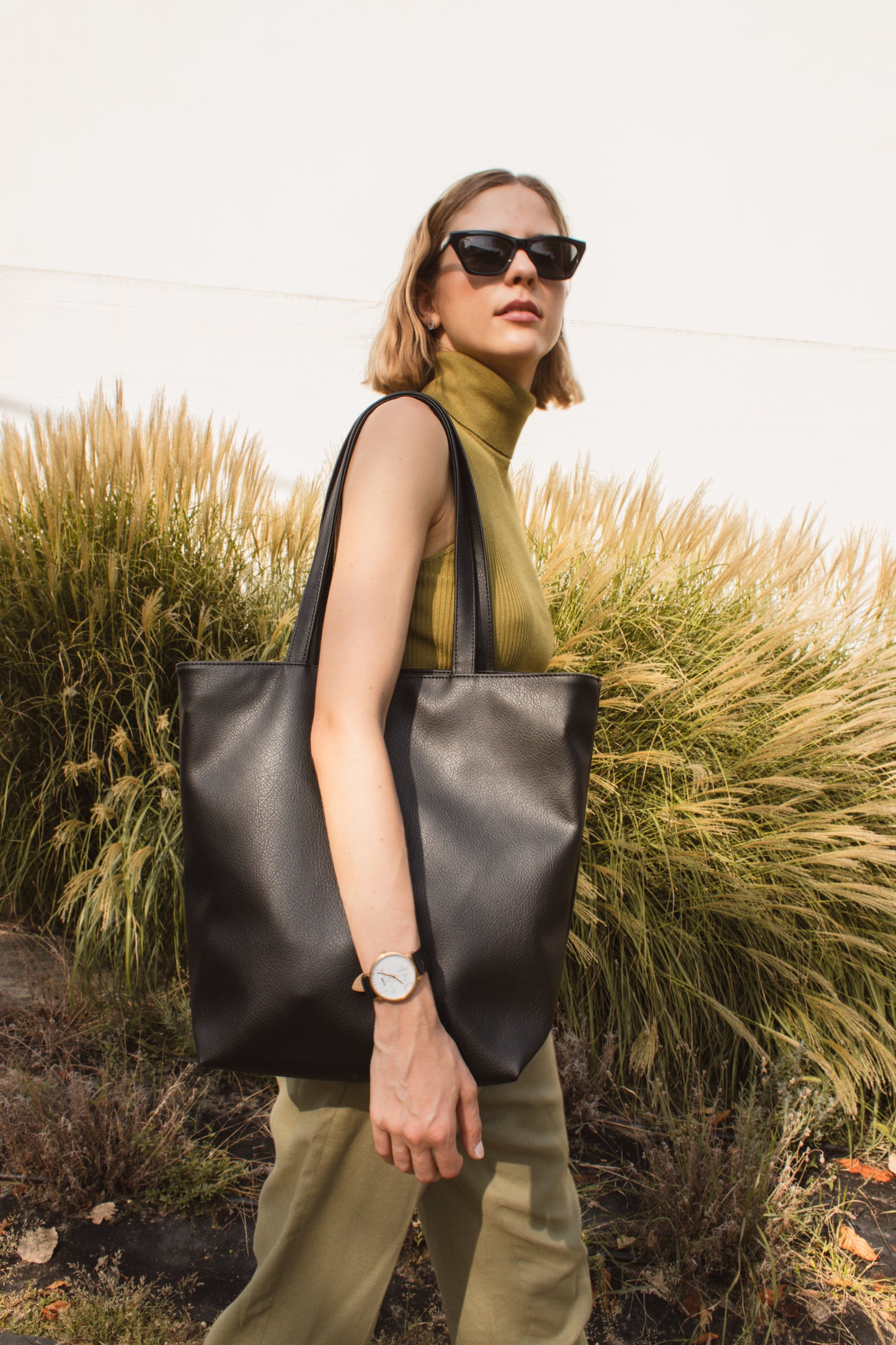 IRIS Black Tote Bag Combo - zoe & co