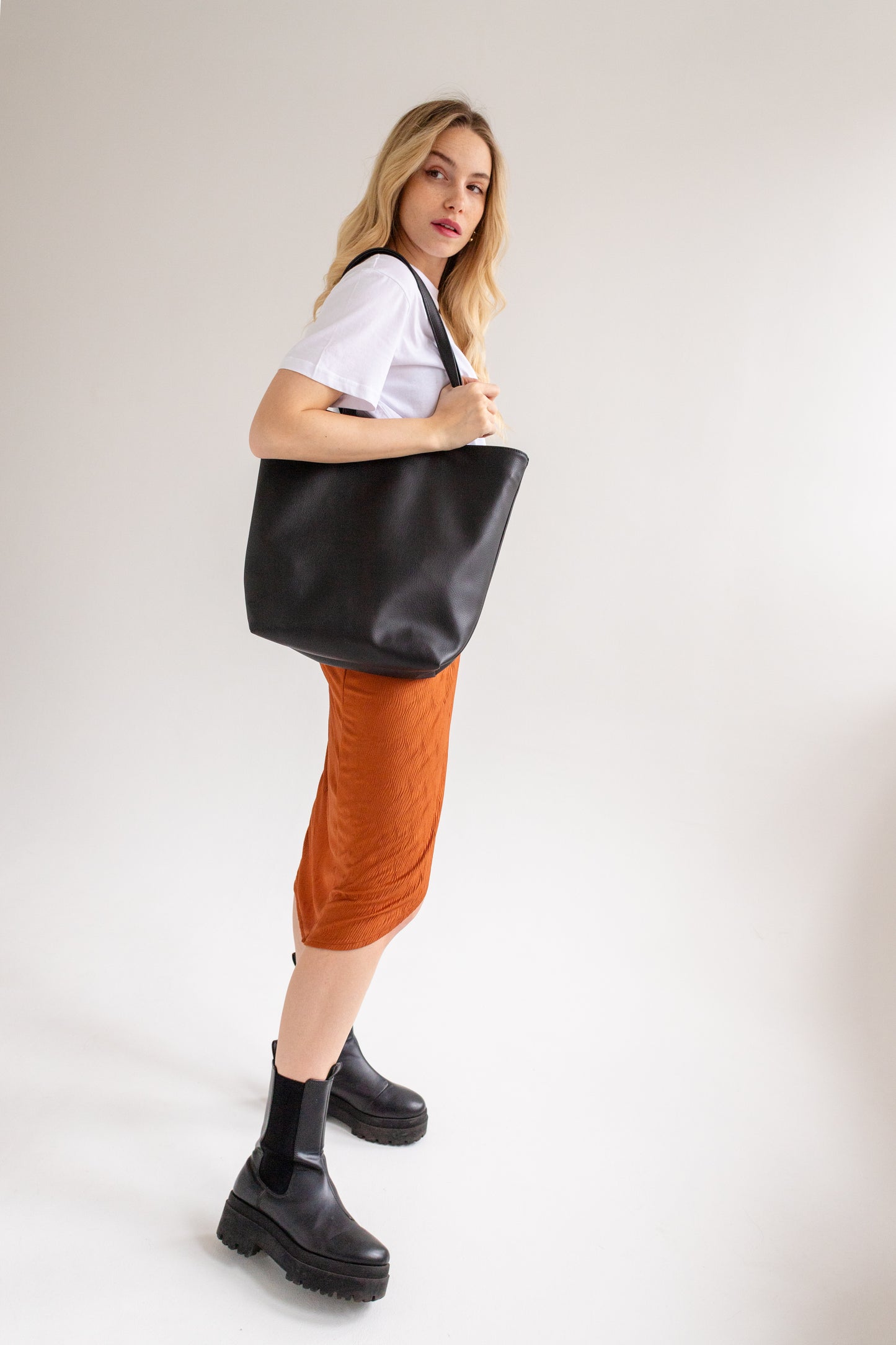 IRIS Black Tote Bag Combo - zoe & co