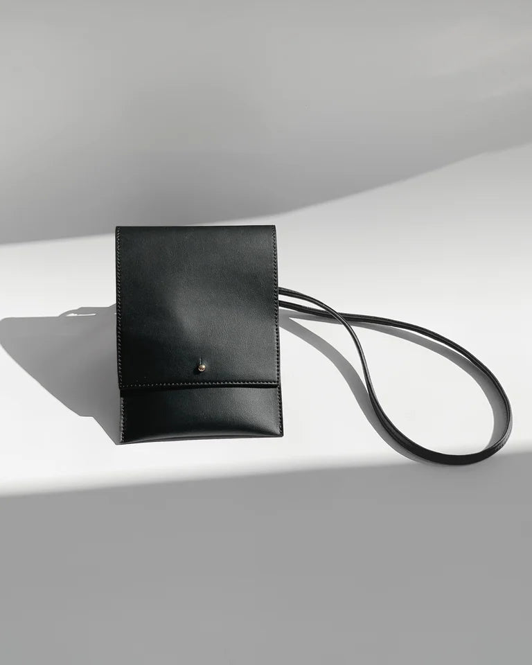 PLANETA Clutch - zoe & co