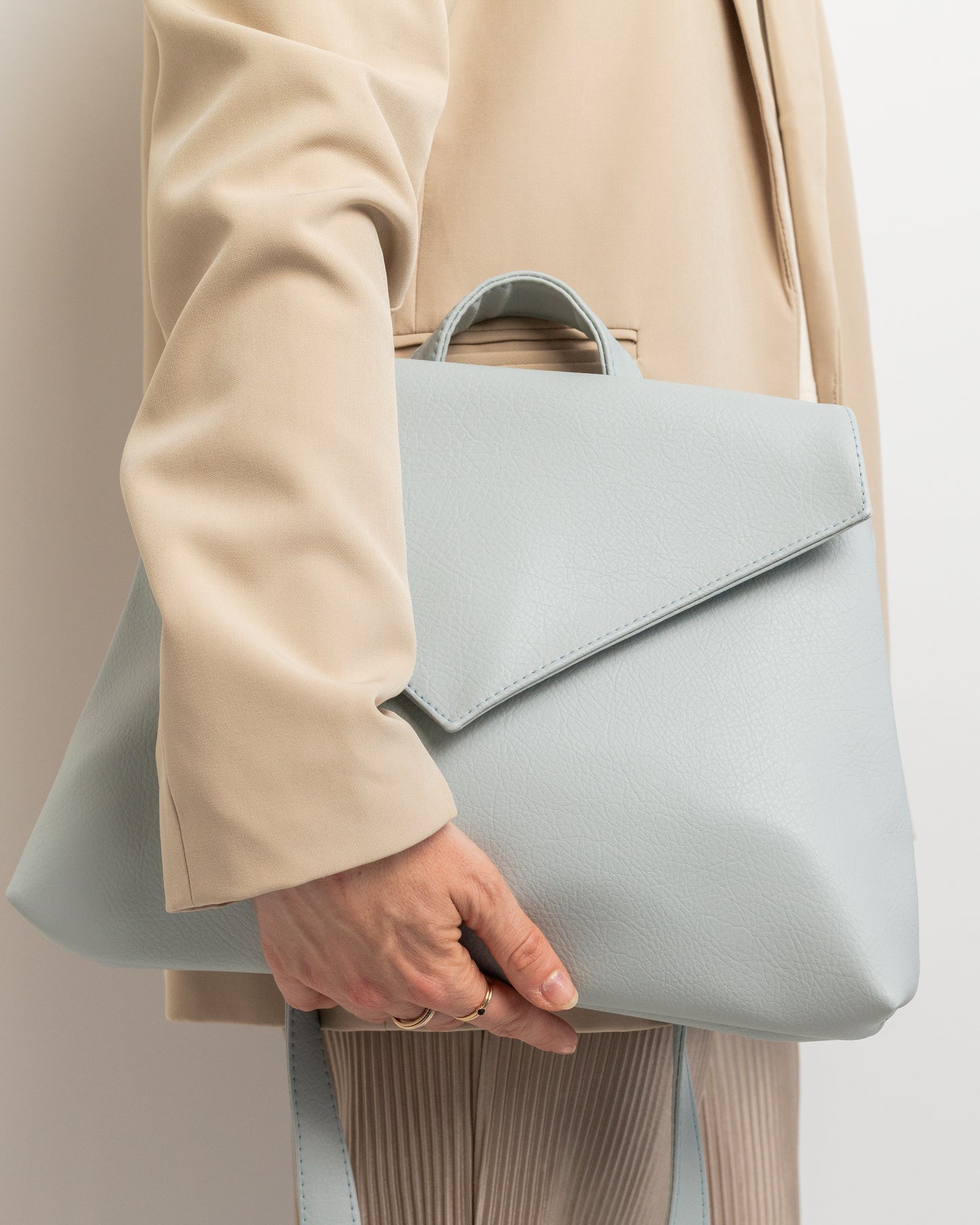BELLA Mist Shoulder Bag