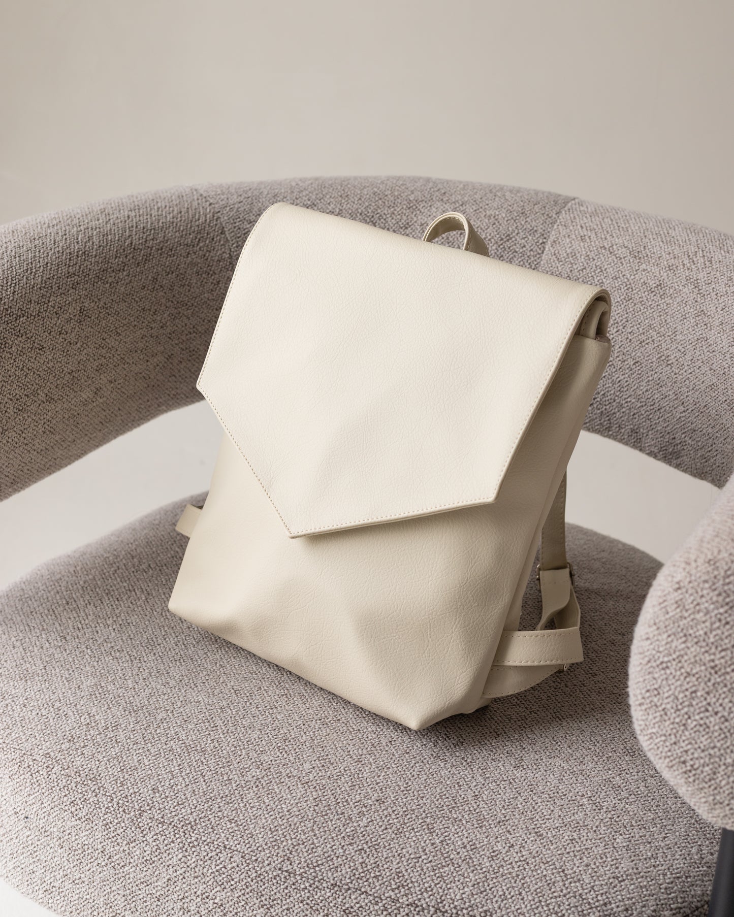 LINE Seashell Backpack