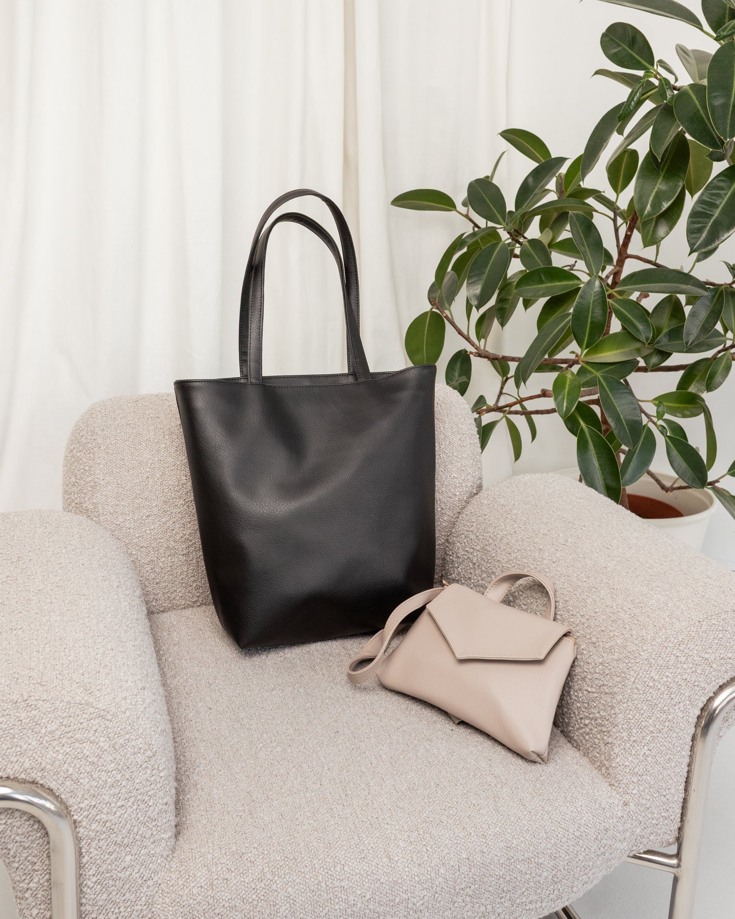 IRIS Black Tote Bag Combo - zoe & co