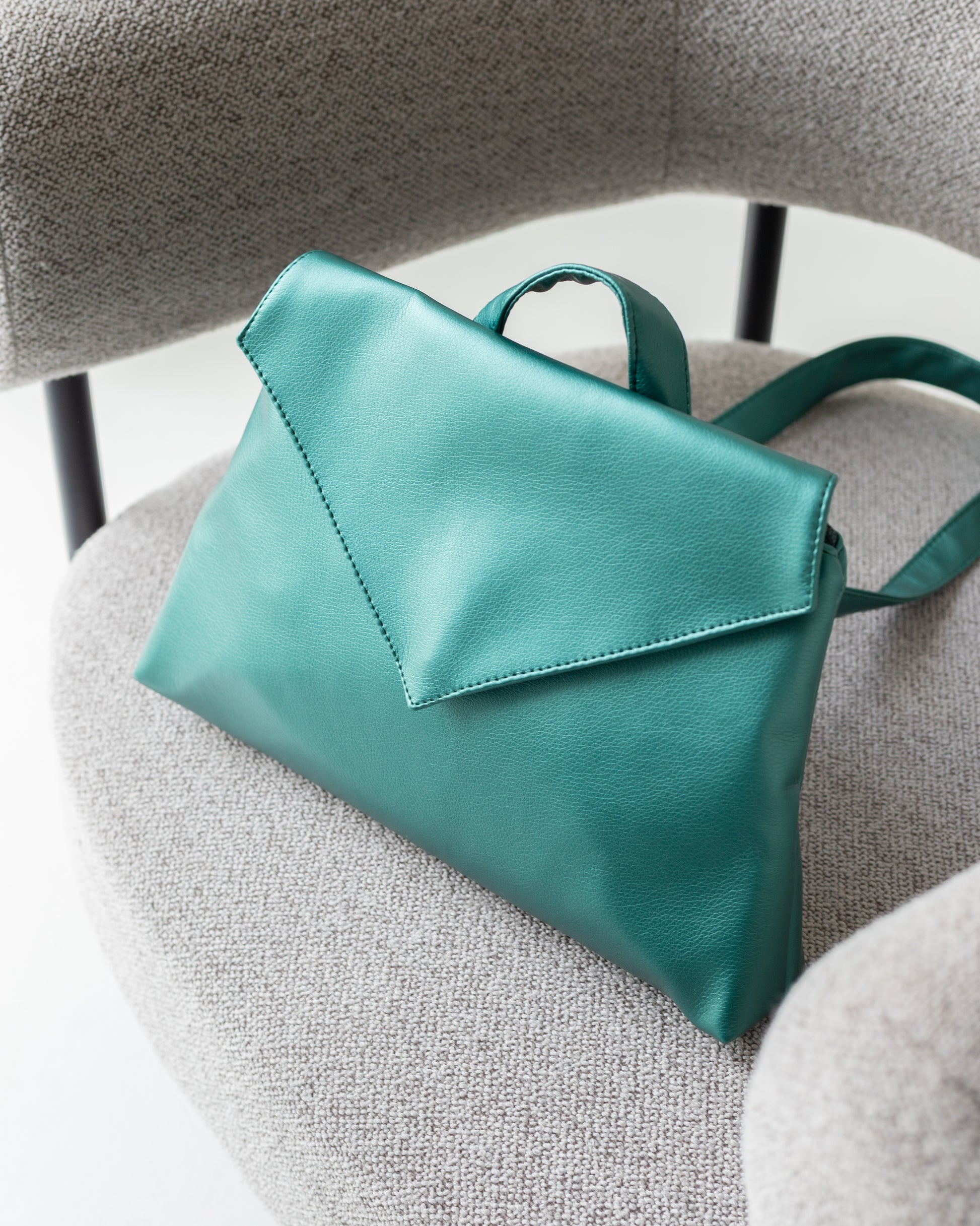 BELLA Metallic-Green Shoulder Bag - zoe & co