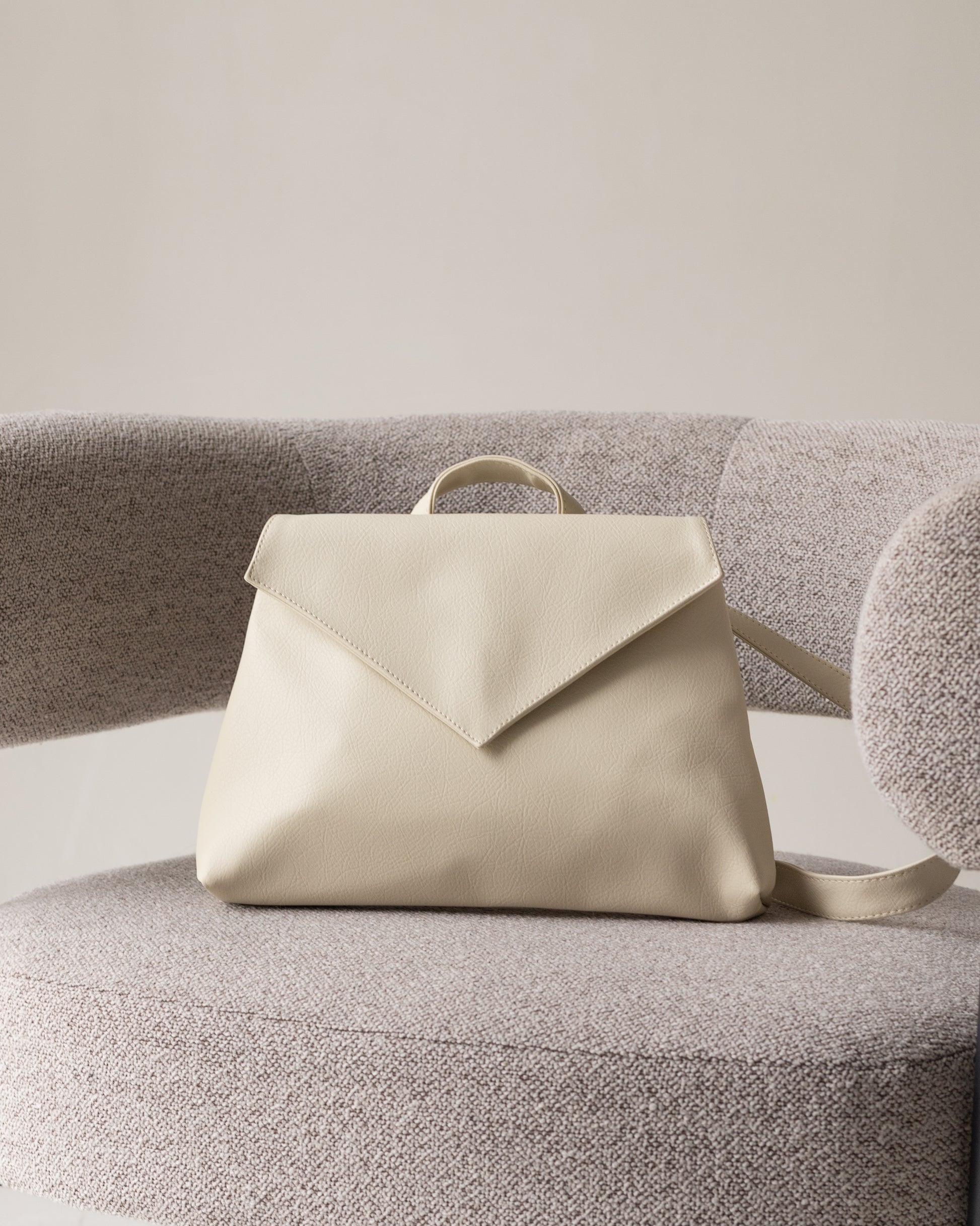BELLA Seashell Shoulder Bag - zoe & co