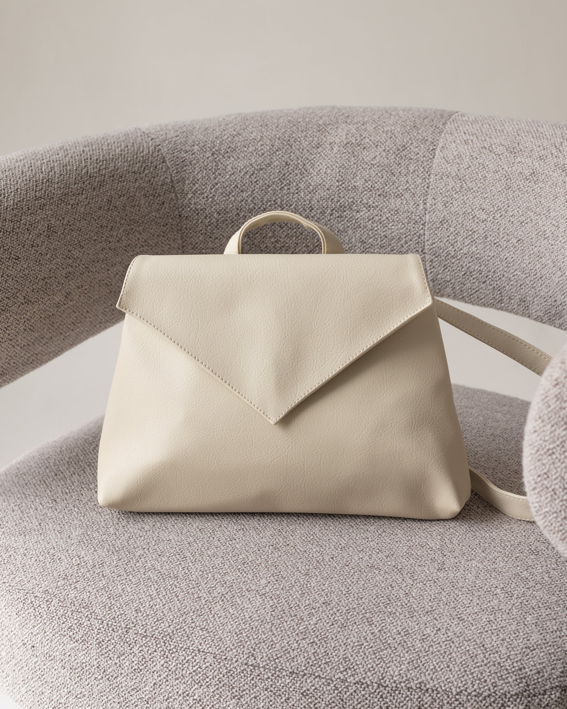 BELLA Seashell Shoulder Bag - zoe & co