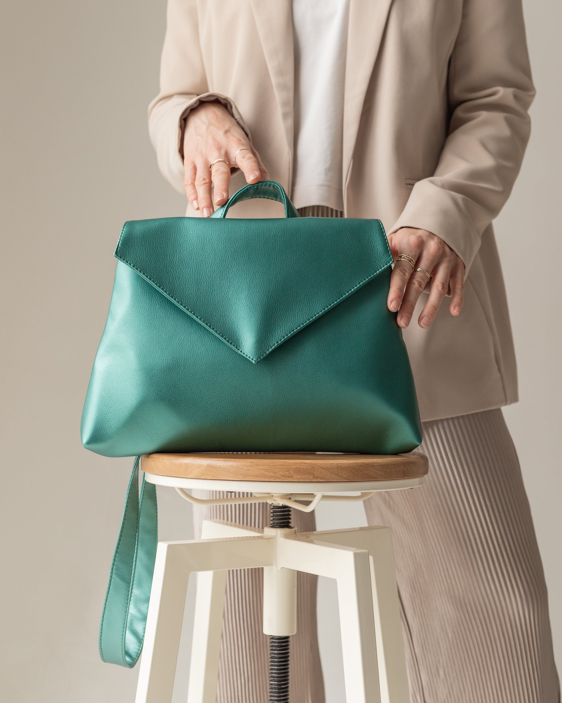 BELLA Metallic-Green Shoulder Bag - zoe & co