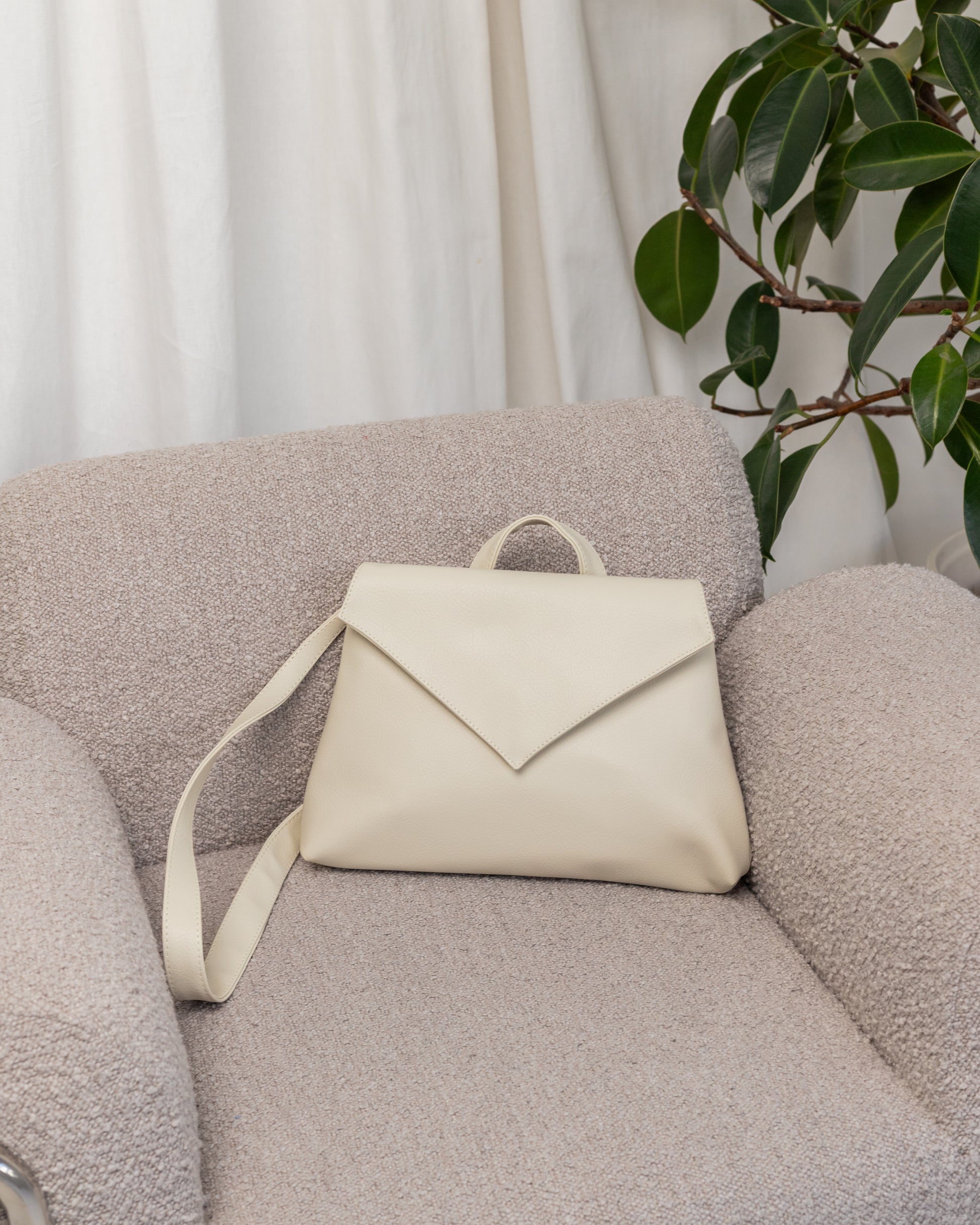 BELLA Seashell Shoulder Bag - zoe & co
