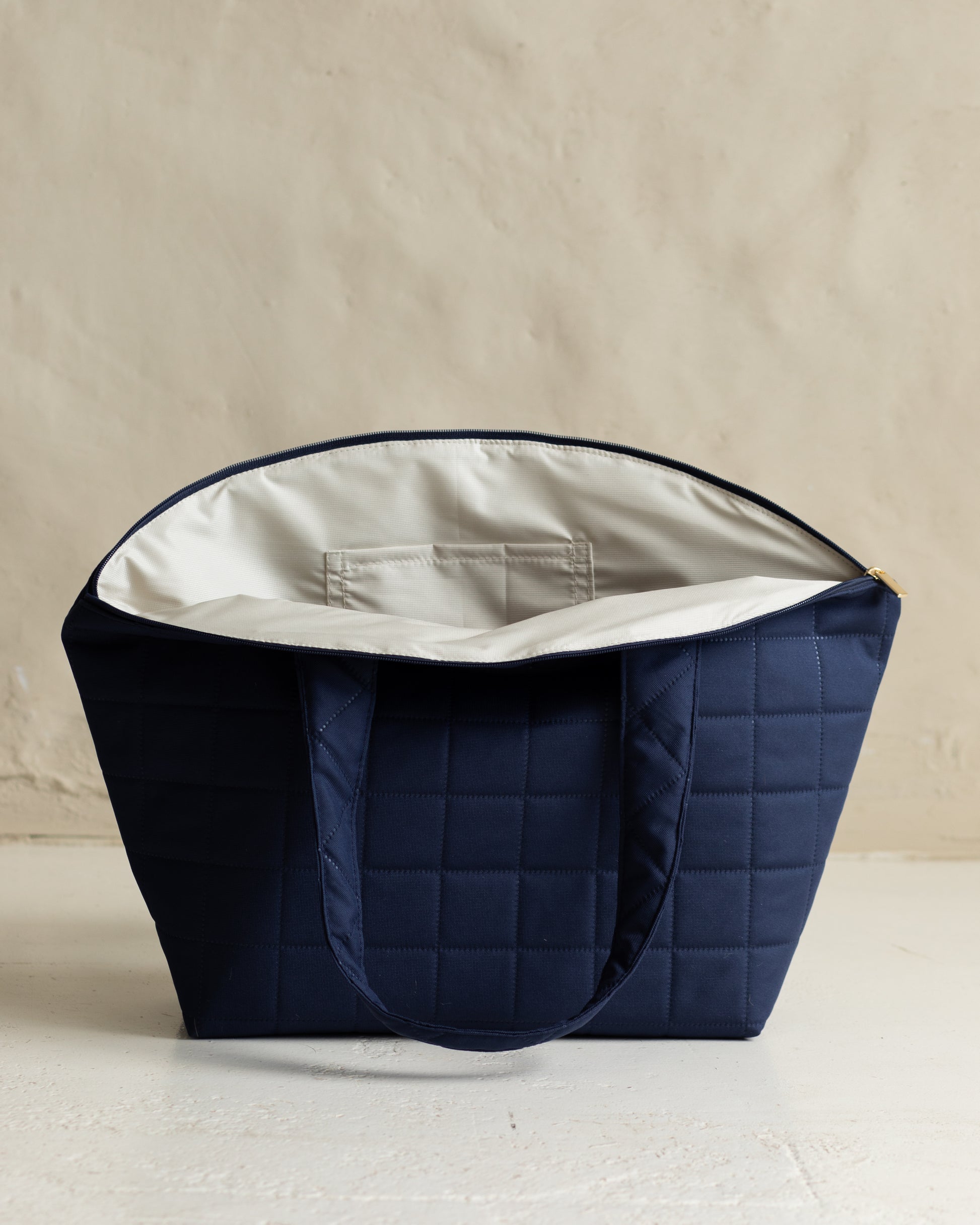 POUFFE Summer Tote Navy - zoe & co