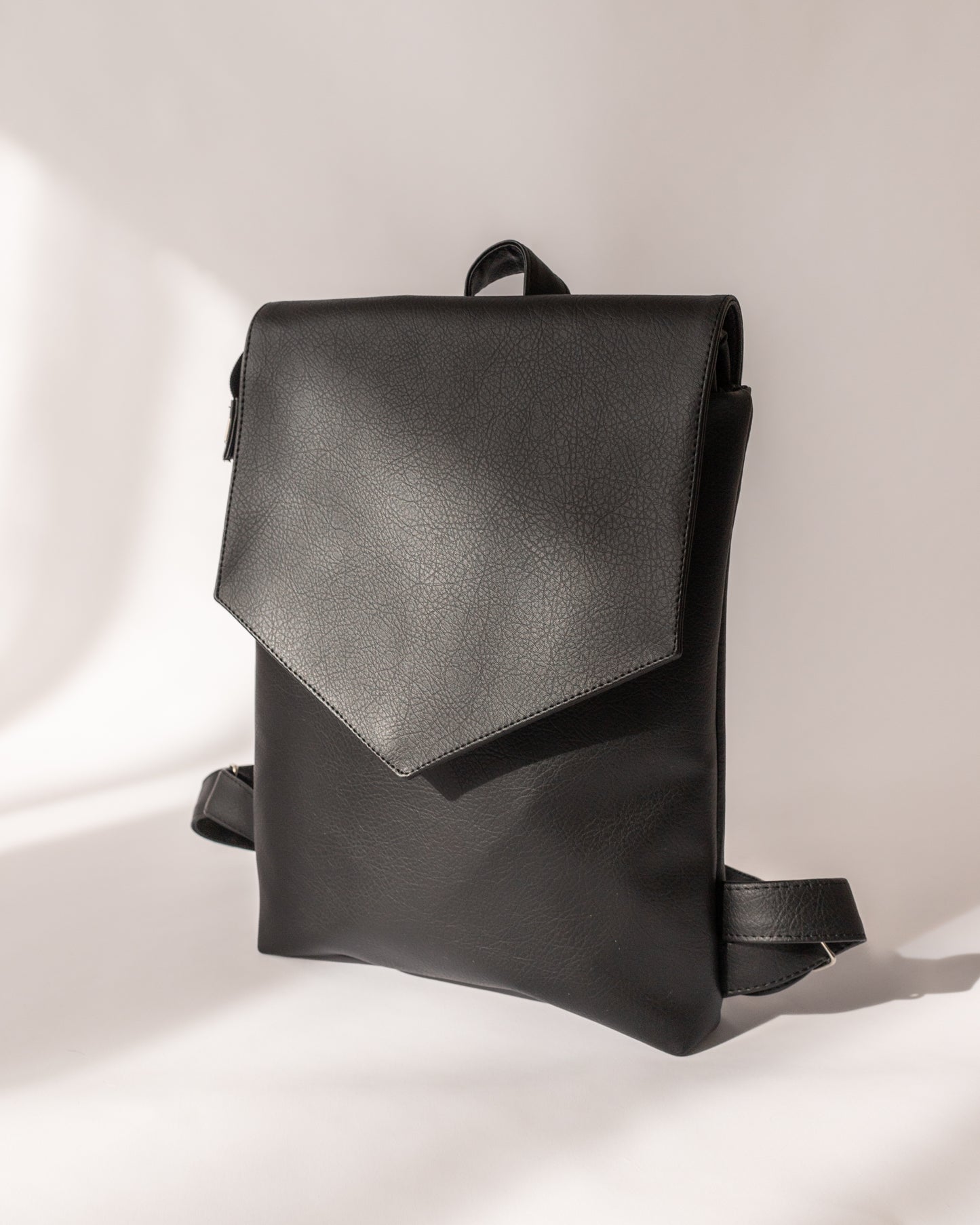 LINE Notebook Backpack Black - zoe & co